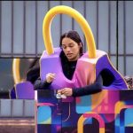 BBB 25: no Monstro, Eva está há mais de duas horas tentando abrir o cadeado