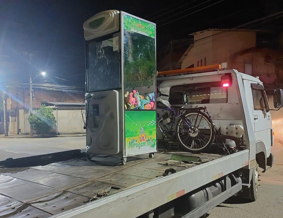 Máquina de bicho de pelúcia suspeita de adulteração é apreendida em Ipatinga