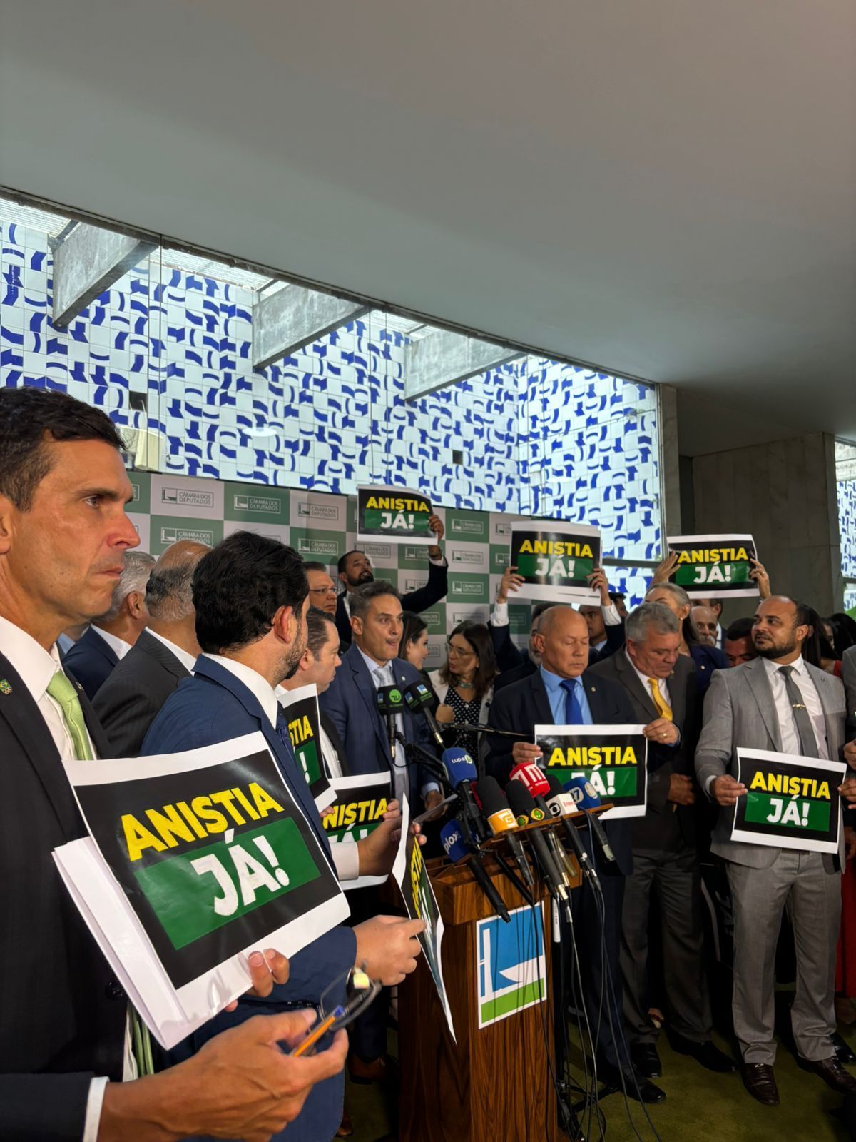 Oposição pressiona Motta para criar comissão para analisar anistia do 8/1