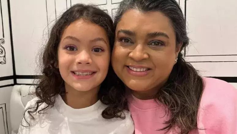 Neta de Preta Gil mostra presente inusitado que a avó ganhou de Sabrina Sato