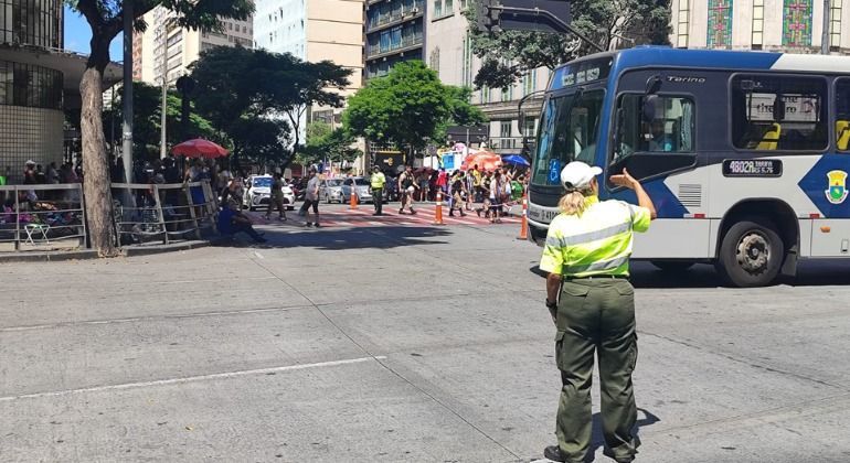 Carnaval 2025: saiba o que muda no trânsito de BH durante os desfiles dos blocos nesta quinta