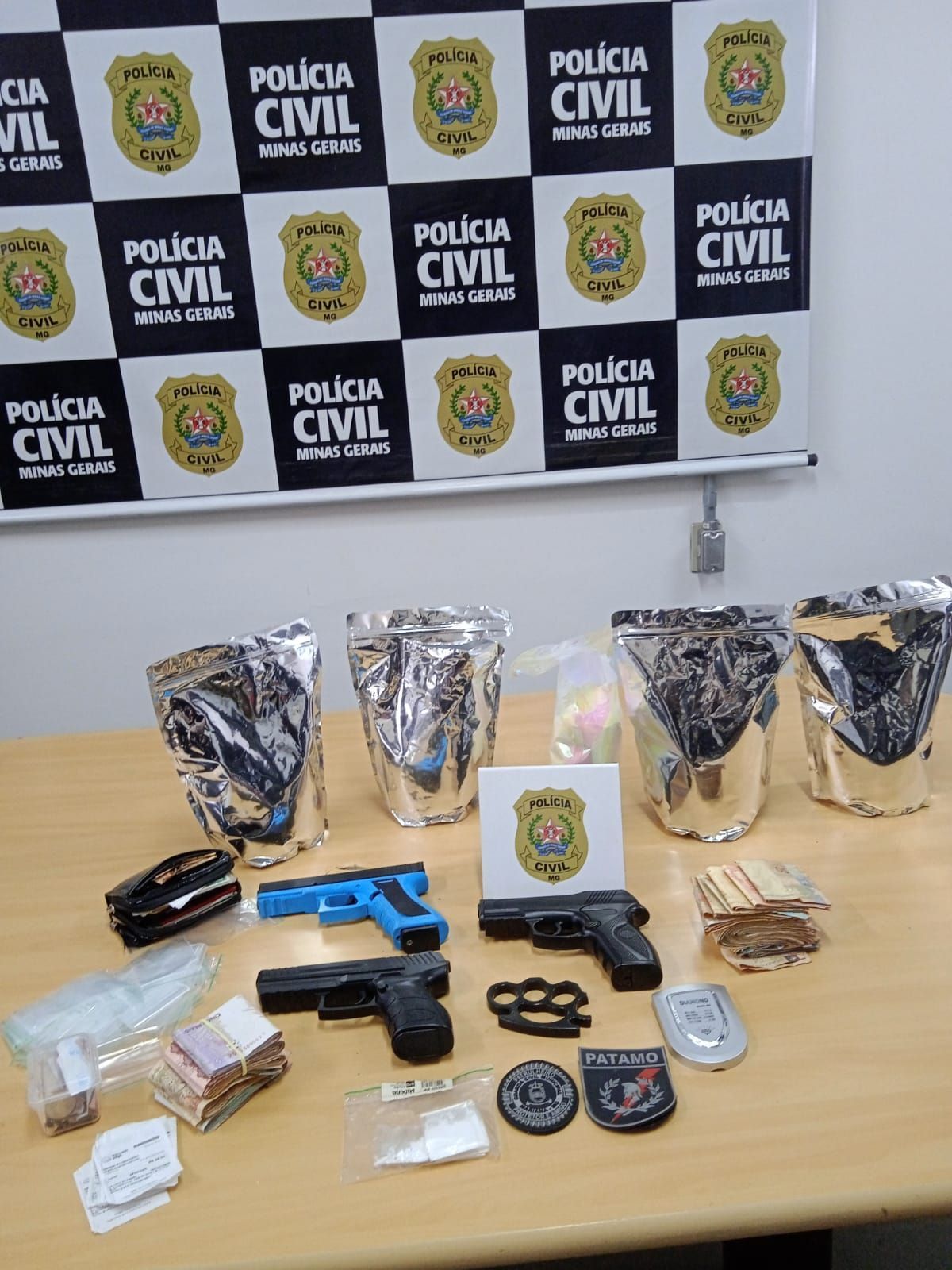 Membros do PCC são presos em operação da Polícia Civil em Mariana (MG)