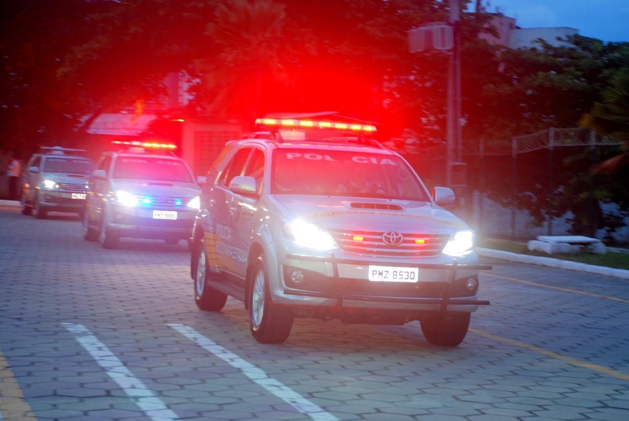 Mineiros são sequestrados e resgatados em praia de Fortaleza