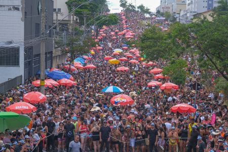 Primeiro desfile do bloco Baianeiros de 2025, no bairro Castelo em BH