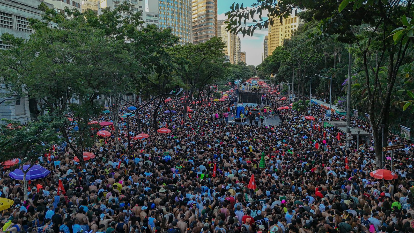 Blocos de Carnaval em BH: confira programação do último final de semana de folia