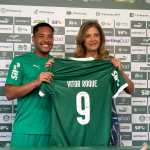 Vitor Roque revela o que sentiu em negociação complexa com Palmeiras