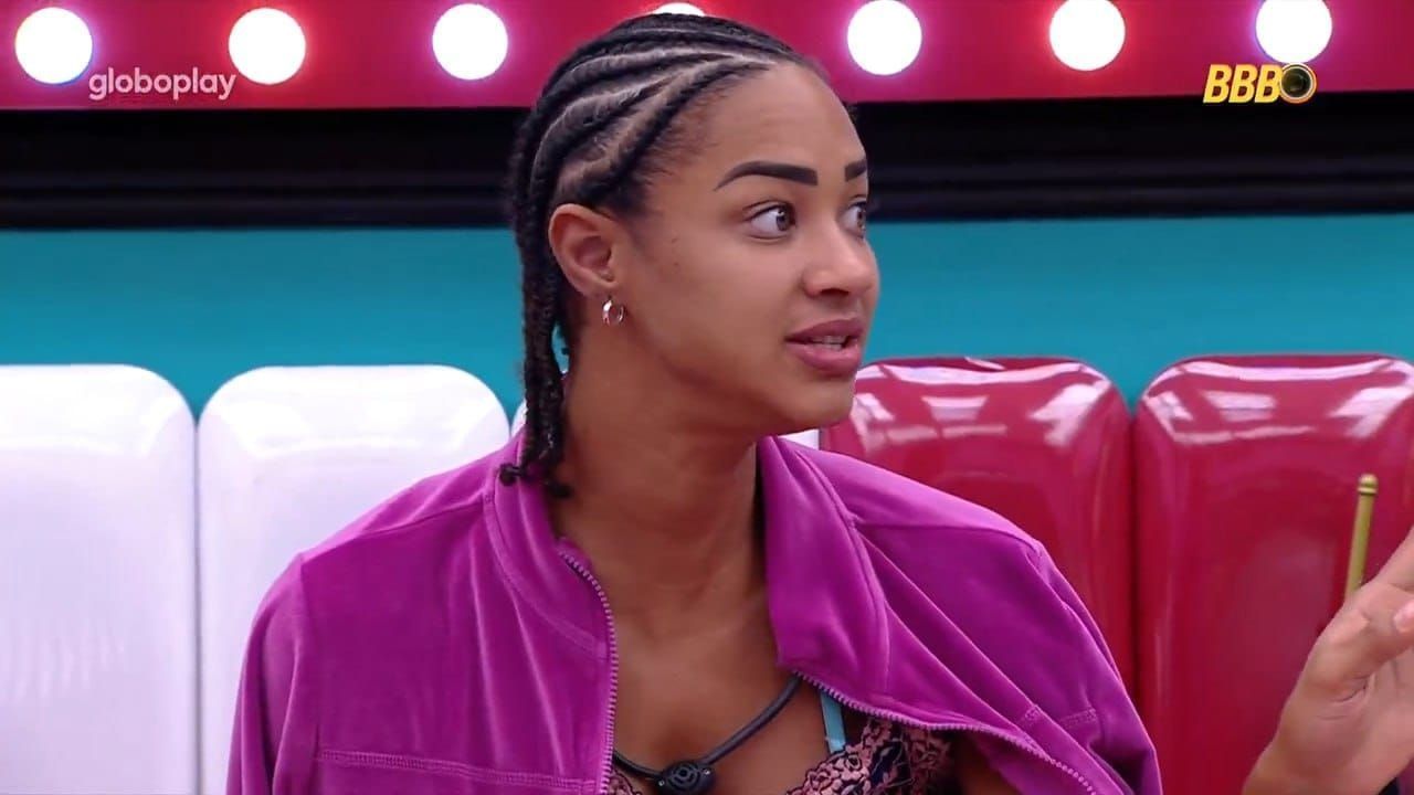 Após brigar com Eva e Thamirs, Aline se desentende com aliado