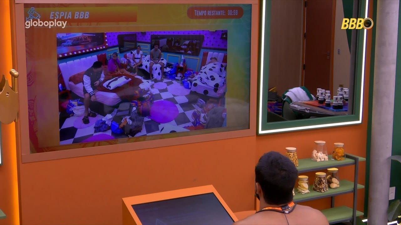 BBB 25: Maike aciona a Central do Líder e escuta conversa importante dos rivais
