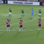 Palmeiras e Del Valle fazem protesto contra o racismo antes de partida da Libertadores; veja