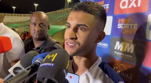 Nestor, do Bahia, reage a expulsão bizarra no Campeonato Baiano: 'Me agrediu'