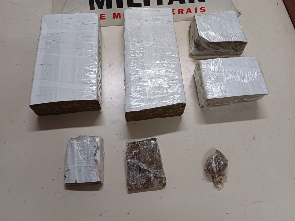 Menor é flagrado com quatro barras de maconha em Santana do Paraíso
