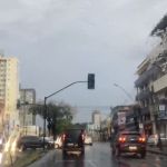 Chuva em BH: tempestade provoca desligamento de semáforos por toda capital