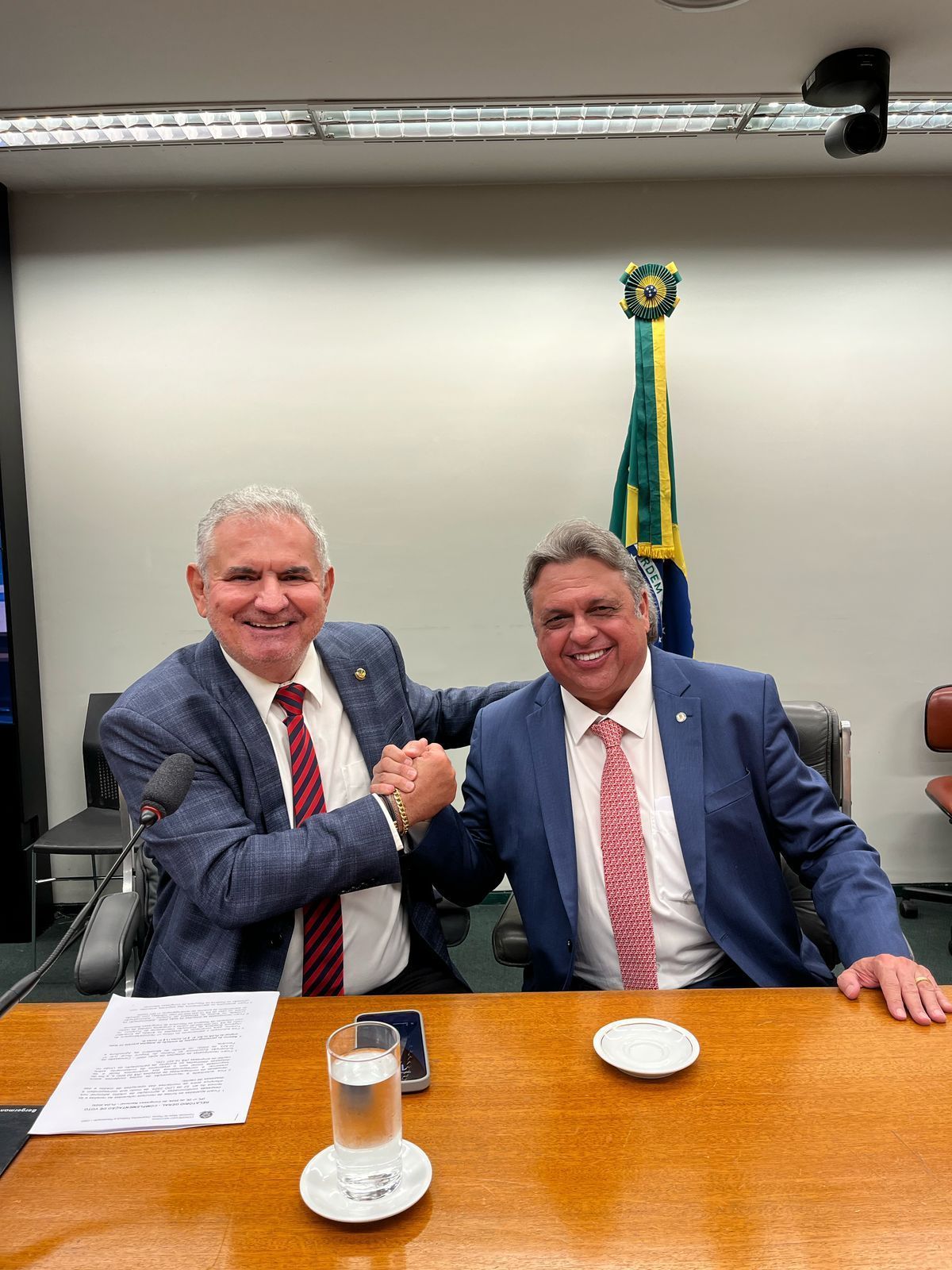 Comissão aprova Orçamento com previsão de superávit de R$ 15 bilhões em 2025