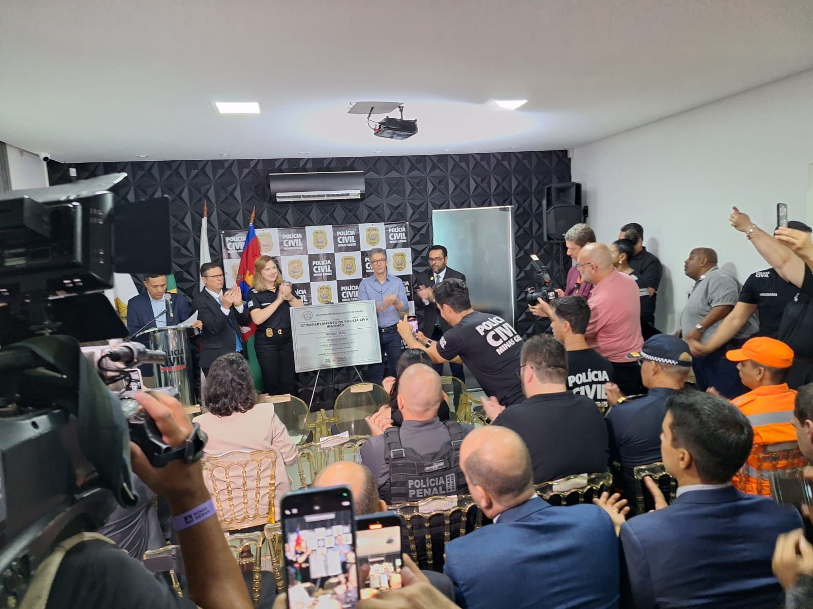 Governador inaugura nova sede do 12º Departamento de Polícia Civil em Ipatinga
