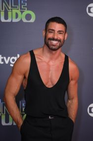 Elenco de 'Vale Tudo' se reúne em festa de lançamento do remake