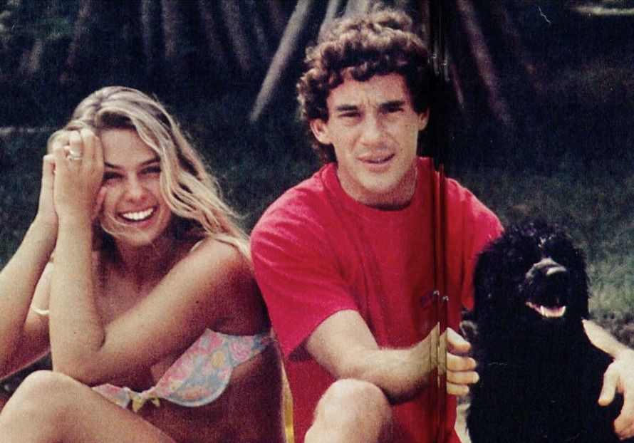 Adriane Galisteu faz homenagem e publica foto em aniversário de Ayrton Senna