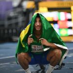 Atleta brasileiro perde medalha no mundial após irregularidade em calçado