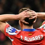 Atacante do Atlético de Madrid desabafa sobre pênalti polêmico contra Real Madrid