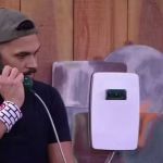 BBB 25: Vinícius recebe emojis de 'vômito' e 'alvo' após atender Big Fone