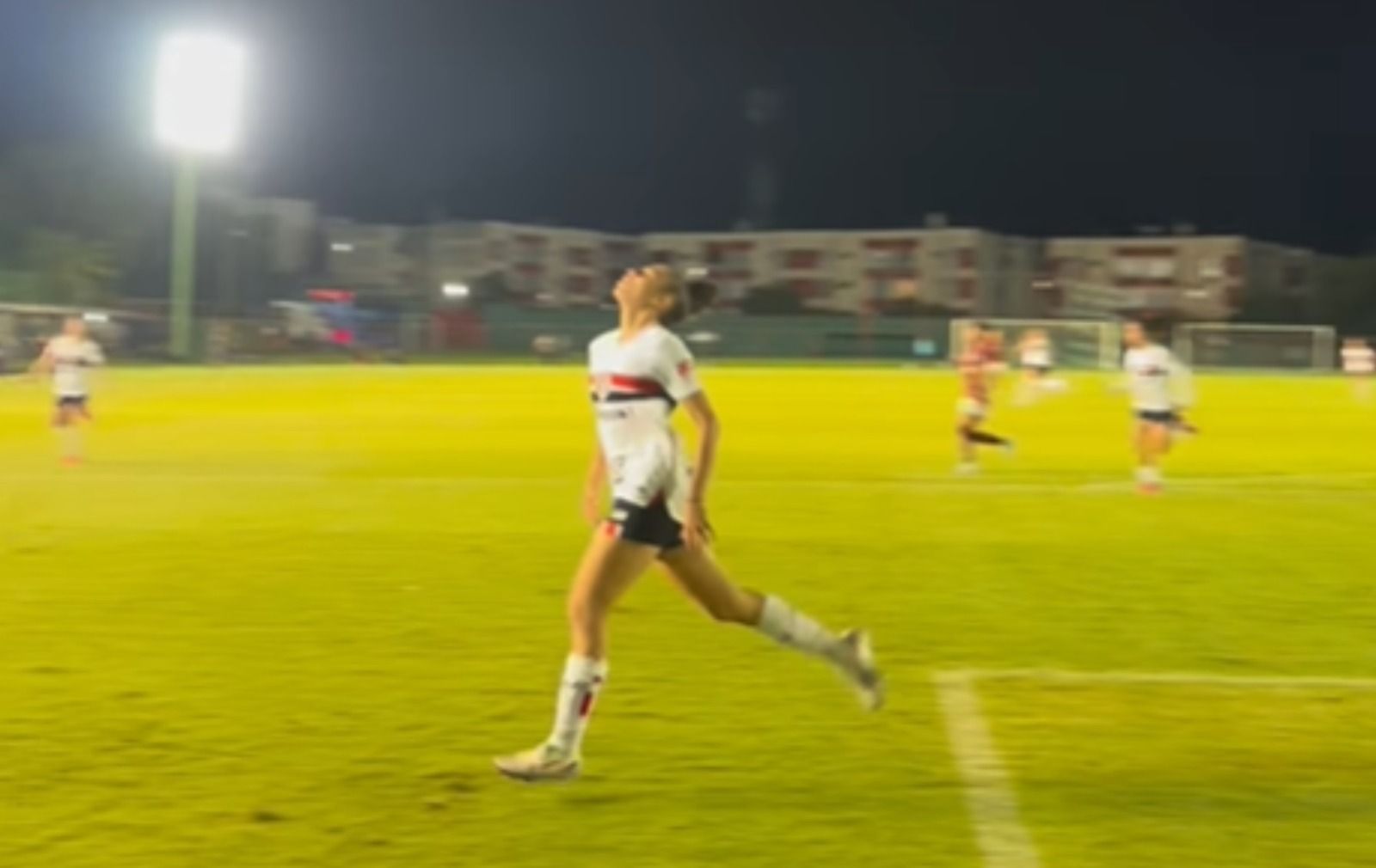 São Paulo repete semi da Supercopa e vence Flamengo no Brasileiro Feminino