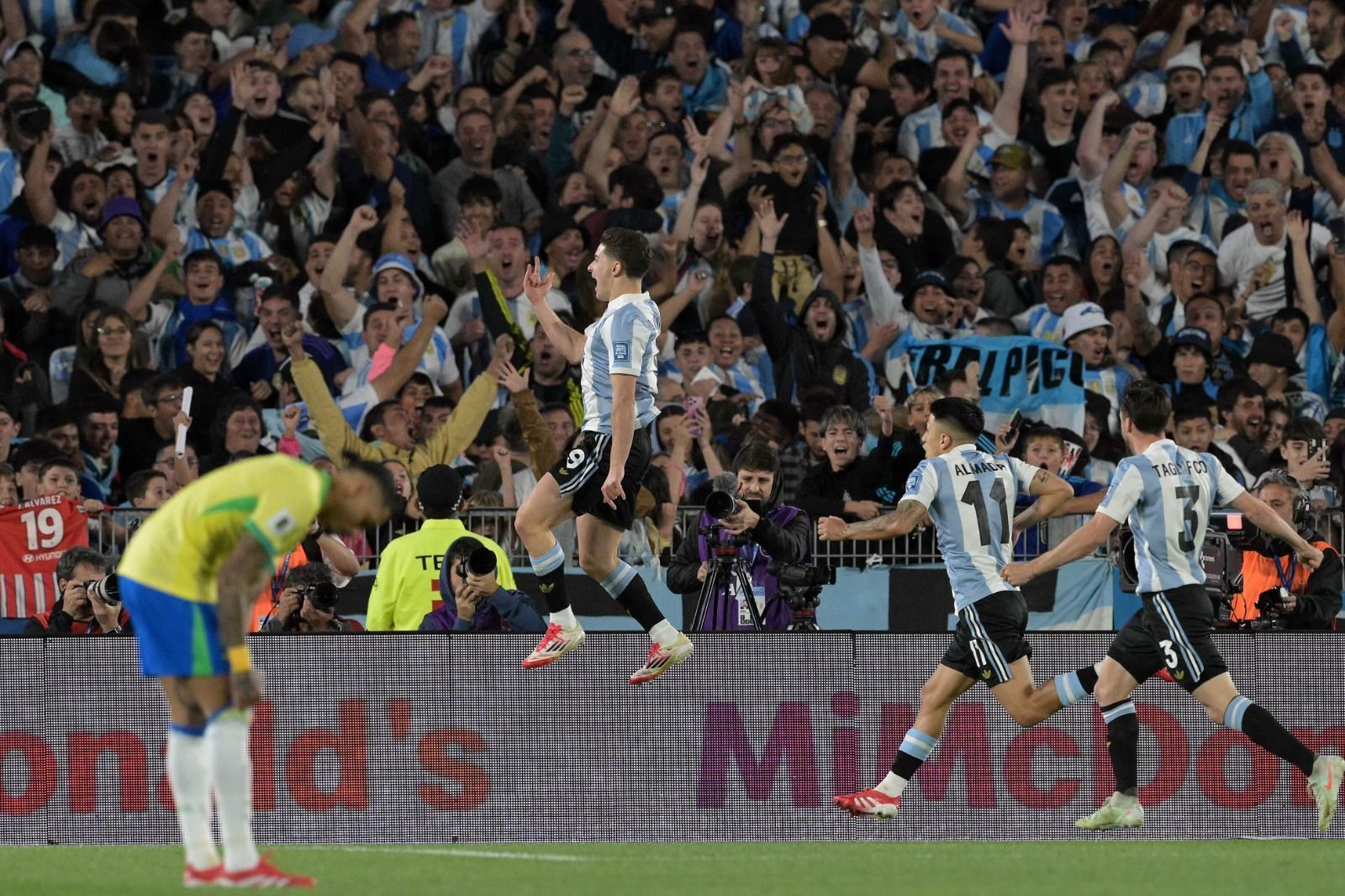 Brasil ouve gritos de 'olé' na Argentina com apenas sete minutos de jogo