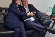 Damares diz que Bolsonaro teve uma indisposição essa semana, mas afirmou que o ex-presidente já está recuperado