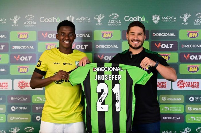 Jhosefer foi apresentado pelo América nesta terça-feira (26) Jhosefer foi apresentado pelo América nesta terça-feira (26), ao lado de Lucas Siero, gerente de futebol do clube