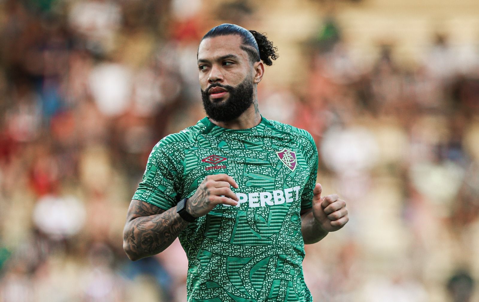 Otávio sofre lesão, será reavaliado e preocupa o Fluminense