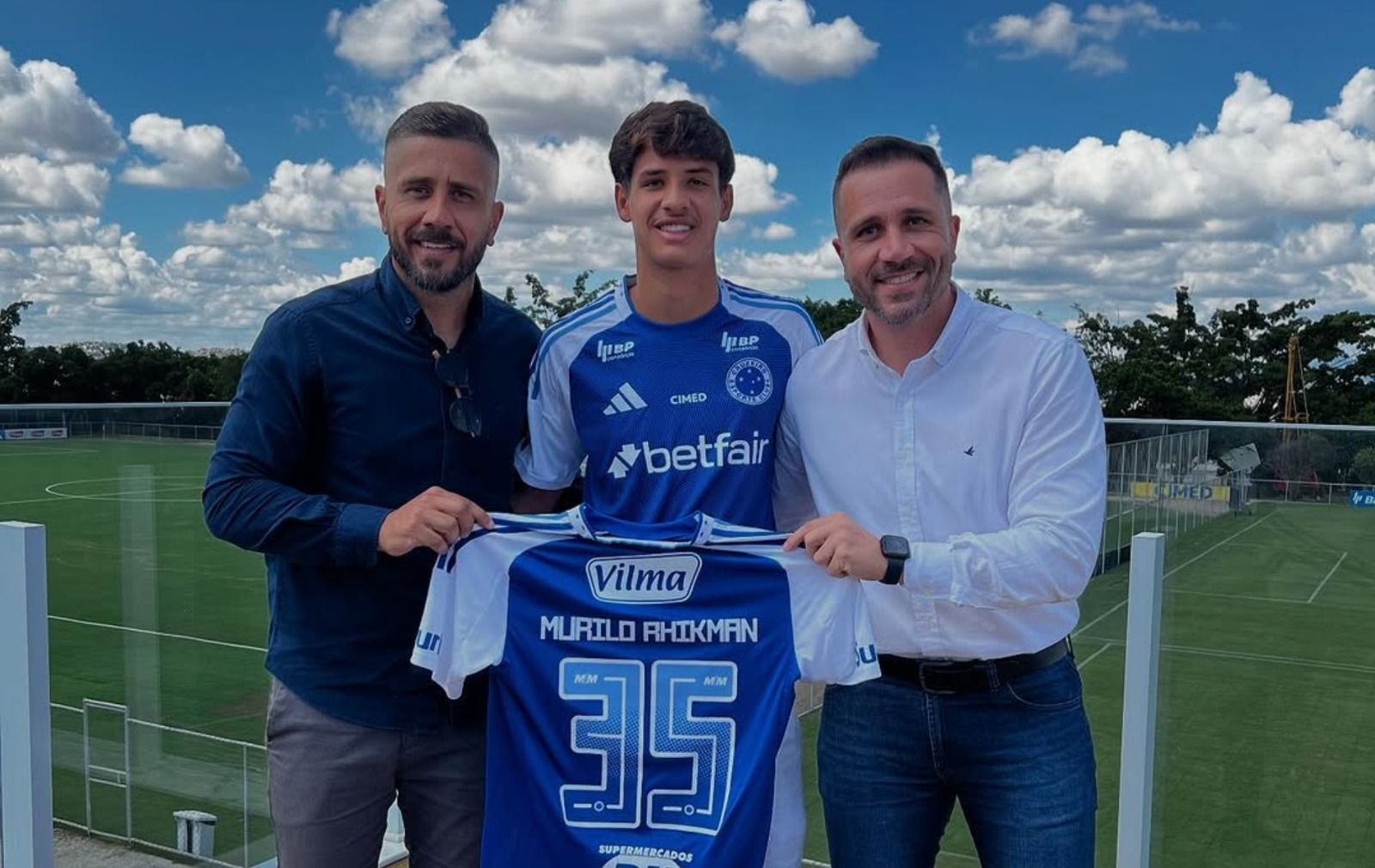 Cruzeiro renova com promessa da base até o fim de 2028