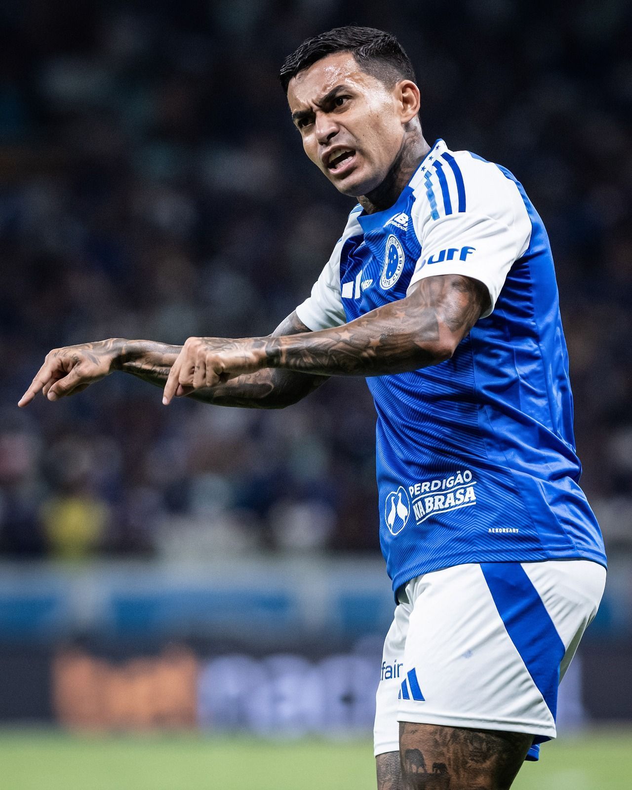 Dudu reage à vitória do Cruzeiro e manda recado a companheiros de time