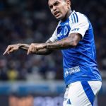 Dudu reage à vitória do Cruzeiro e manda recado a companheiros de time