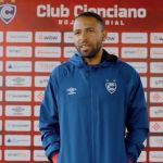 Meia do Cienciano-PER elogia Atlético e demonstra confiança em duelo pela Sul-Americana