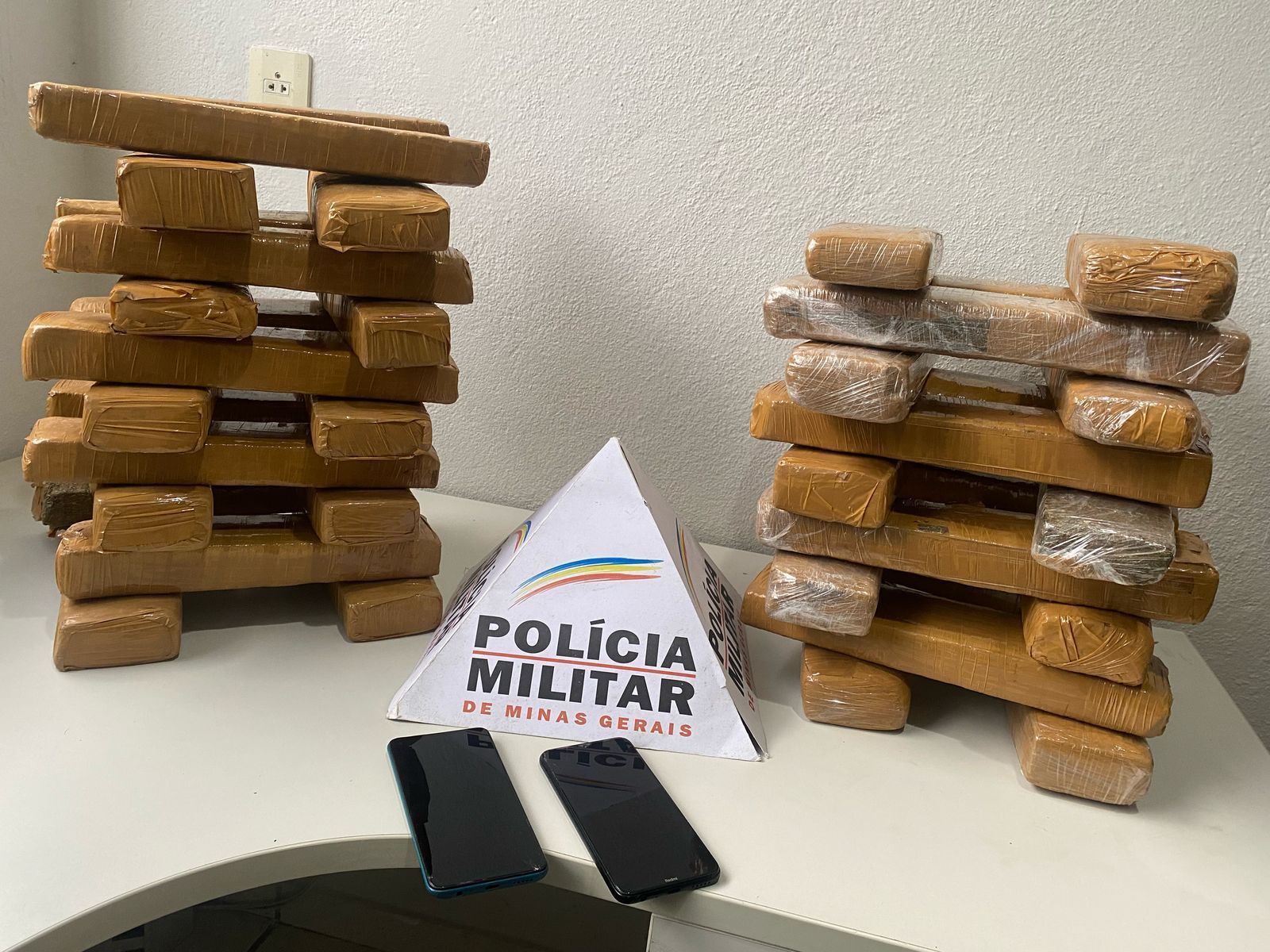 Carregamento de maconha é interceptado pela PM em Antônio Dias