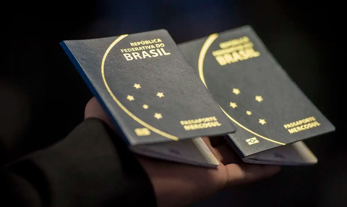 Cresce a busca de mineiros por vistos em reação ao temor de medidas restritivas dos EUA