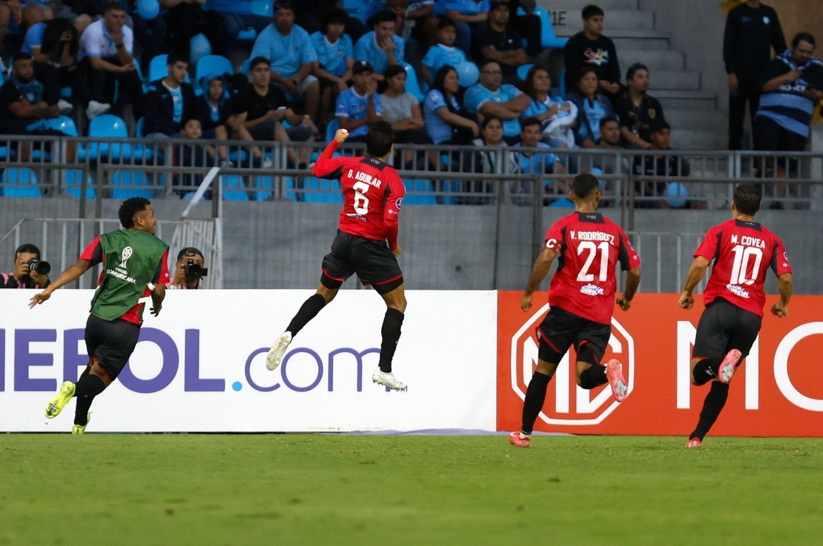 De virada, Caracas-VEN bate Iquique-CHI e conquista vitória no grupo do Atlético na Sula