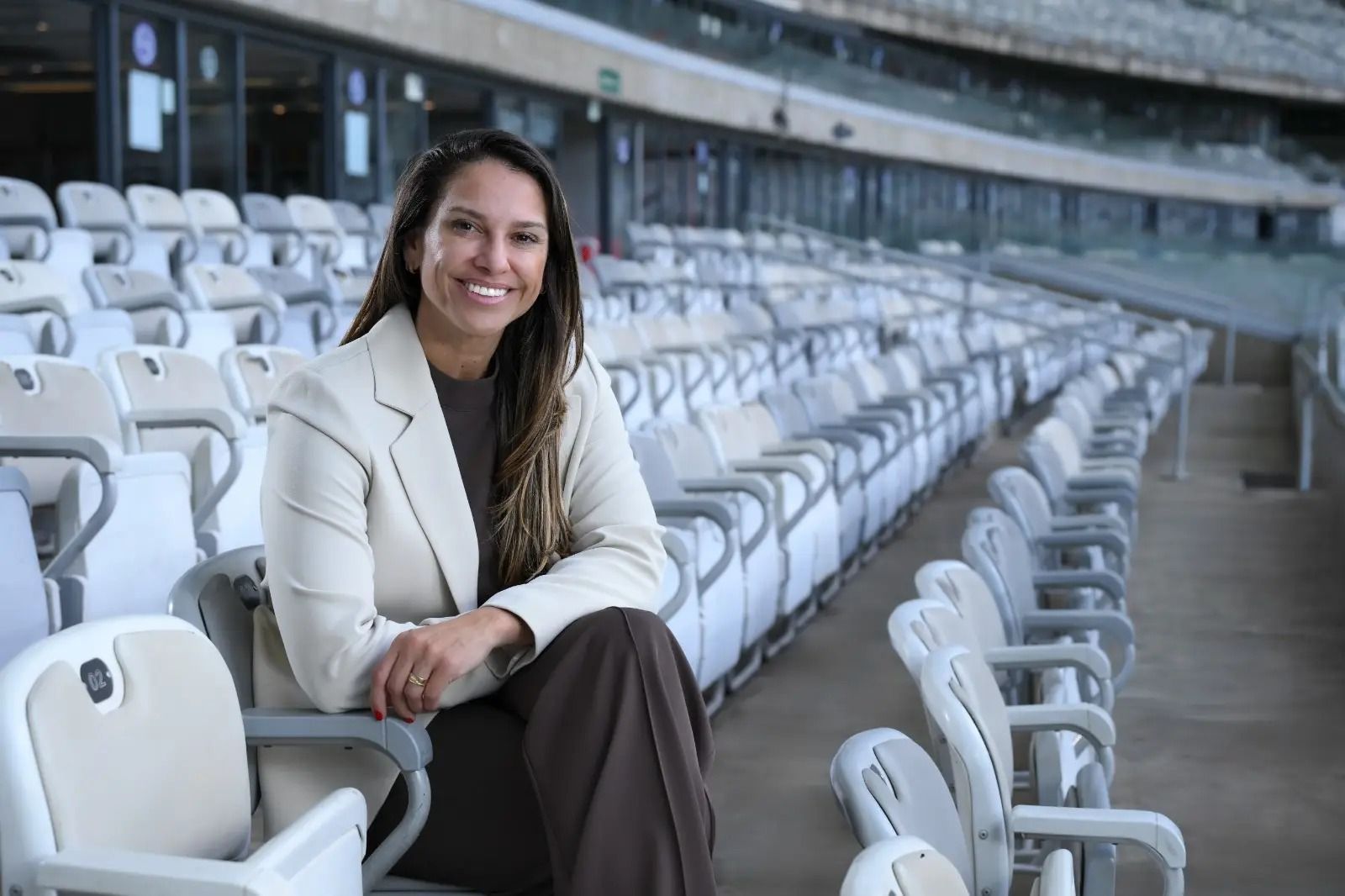 Mineirão anuncia Jacqueline Alves como nova diretora do estádio