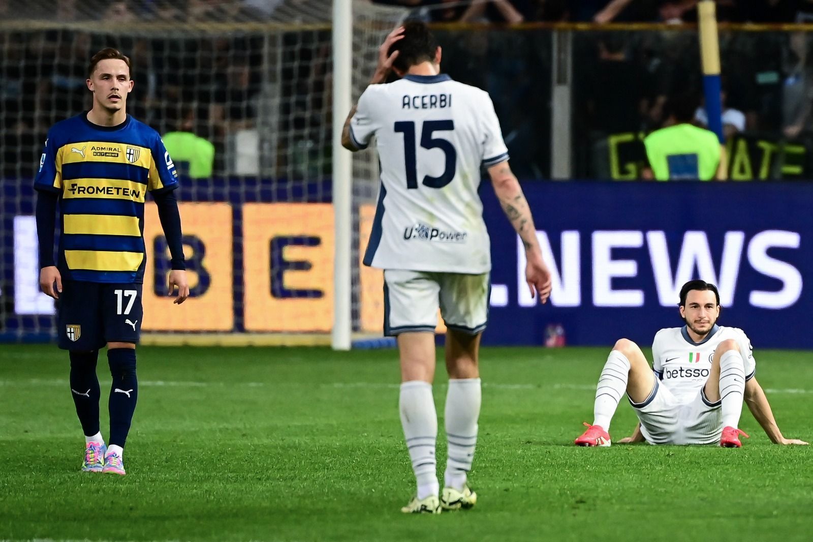 Inter de Milão abre vantagem, mas cede empate ao Parma e vê Napoli se aproximar
