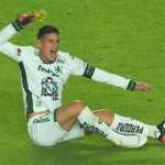 Enfurecido, James Rodríguez atira chuteira na direção de árbitro no México