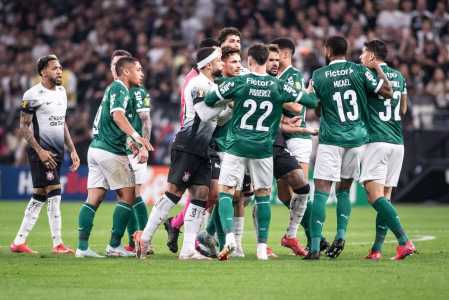 Ato de Memphis gerou revolta de jogadores do Palmeiras na final do Campeonato Paulista
