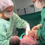 Babê nasce com mais de 6kg em MG e bate recorde