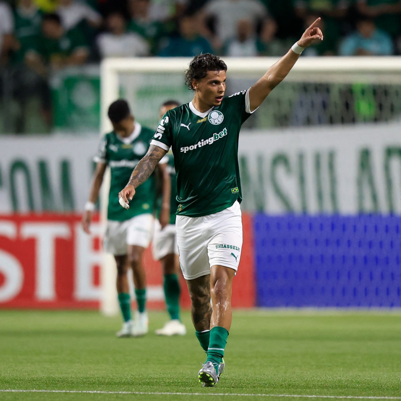 Torcida do Palmeiras xinga Richard Ríos após comemoração polêmica