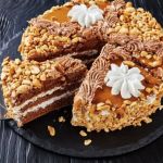 Torta de paçoca cremosa que derrete na boca