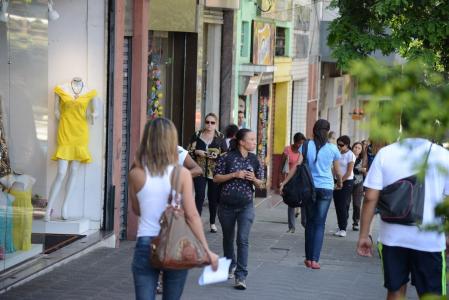 pessoas caminhand.jpeg