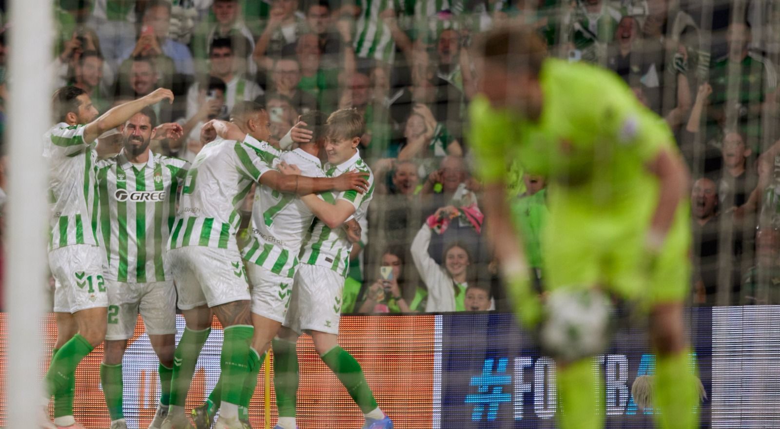Betis e Fiorentina vencem e abrem vantagem na Conference League