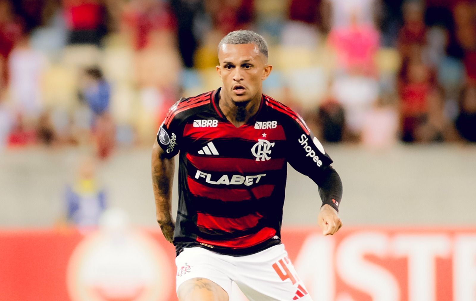 Flamengo recusa proposta milionária da Roma por Wesley; saiba valores
