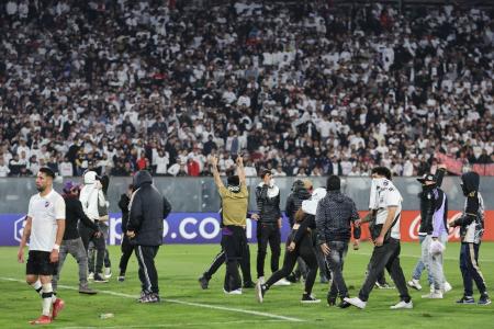 Jogo entre Colo-Colo e Fortaleza foi interrompido no segundo tempo