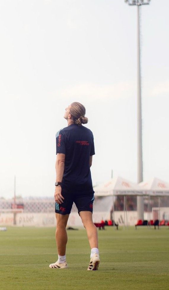 Escalação do Flamengo: veja as novidades de Filipe Luís para encarar o Grêmio