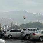 Chove forte em Belo Horizonte na tarde desta segunda-feira (14)