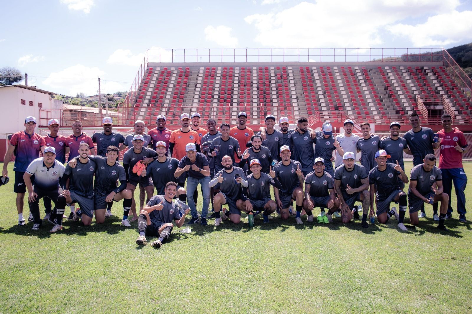 Clube mineiro tem elenco reformulado para Série D; veja novos contratados