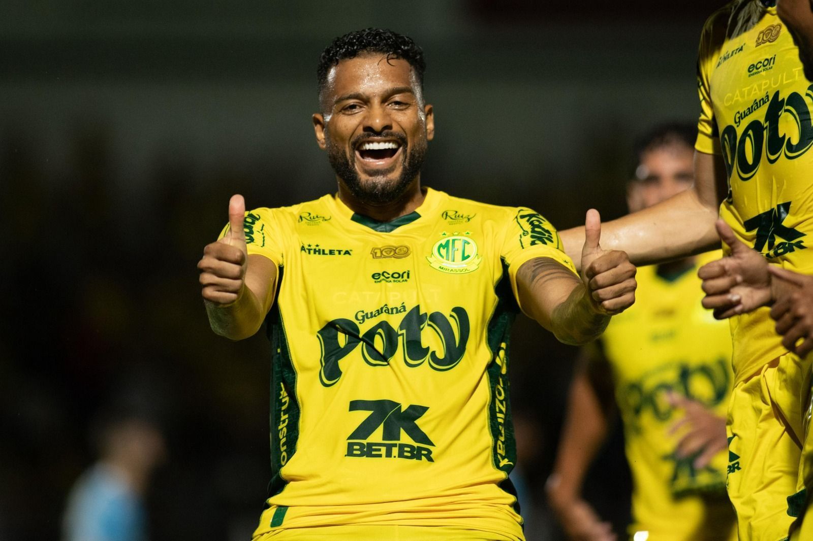 Mirassol atropela Grêmio e conquista vitória histórica no Brasileirão